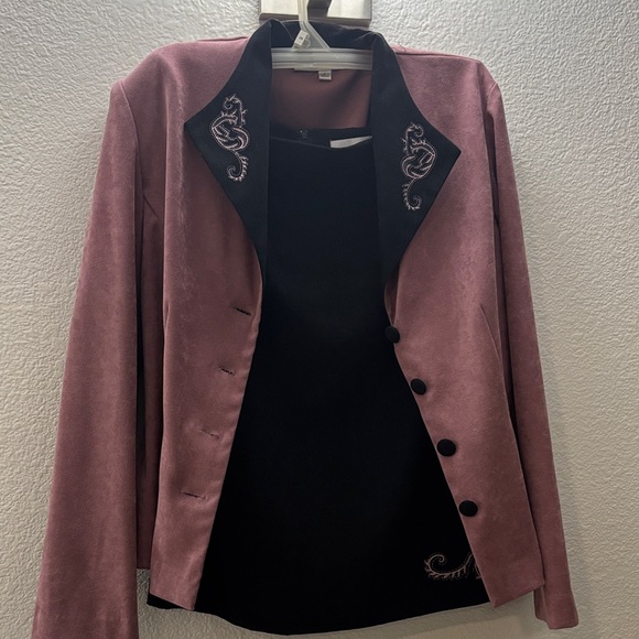 VINTAGE! Dress Barn Mauve Blazer with Embroidered Collar and skirt set - Picture 5 of 5